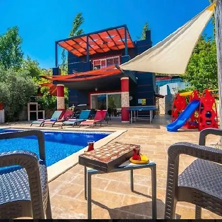 Willa Turkuaz 1 Kalkan